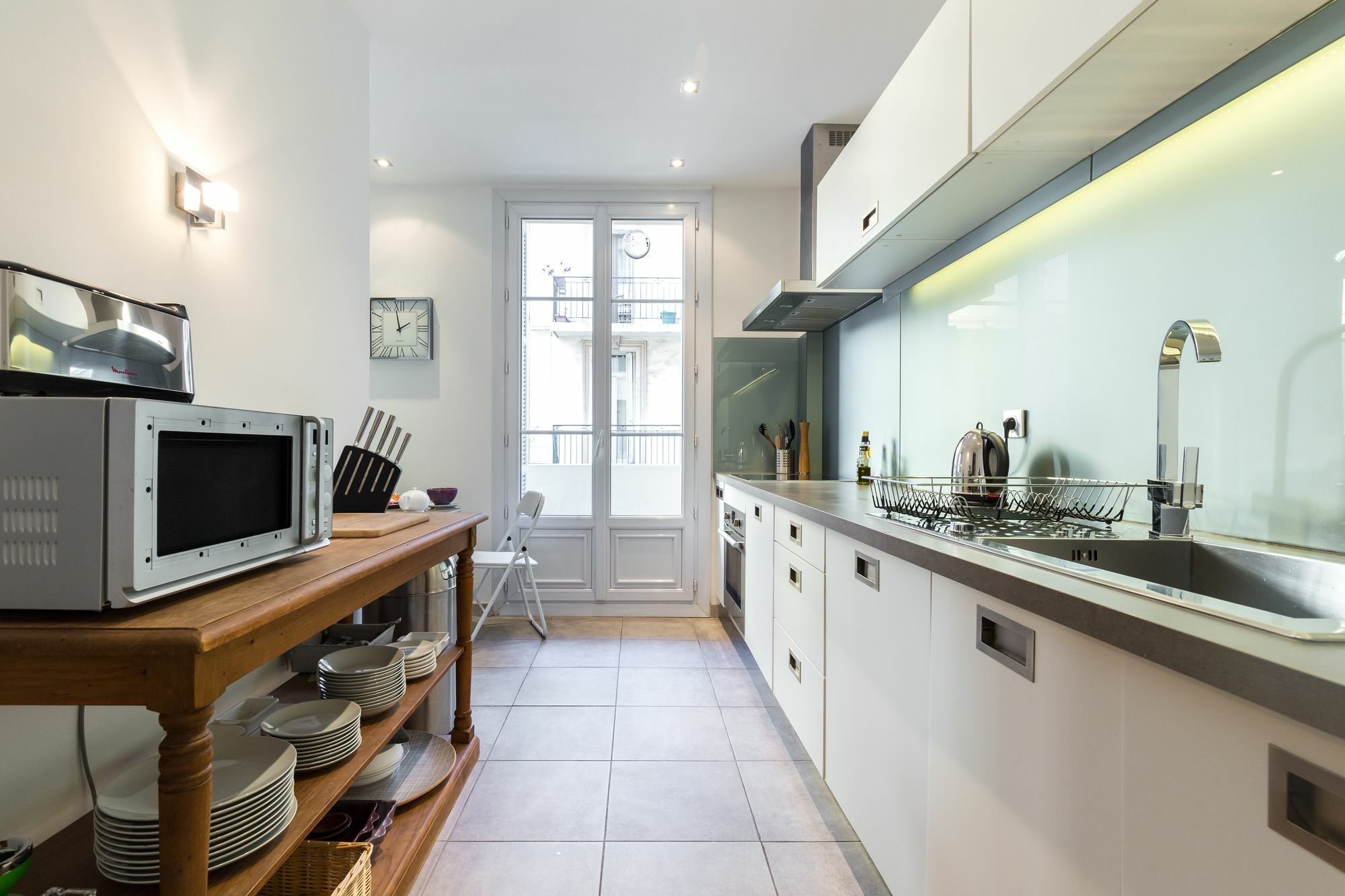 Centrally Located Modern 2 Bed Apartment In Cannes With Aircon And High Ceilings And Modern Design 696 Buitenkant foto
